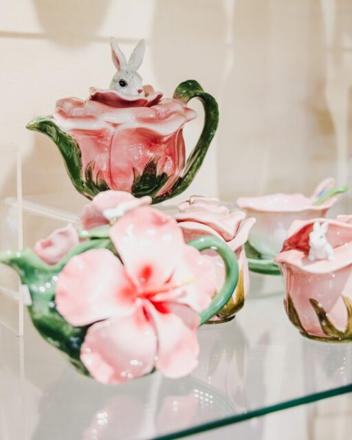 Easter has arrived at Vigoro. 🐰🌸

Our Easter decorations are now in store, bringing a little colour, charm and magic to your garden and home. From cheerful bunnies to beautiful orchids, it’s the perfect time to refresh a corner for the season.

Hop by and see what’s new.

 #CaymanGardening #VigoroNursery #IslandLiving #GardenDesign